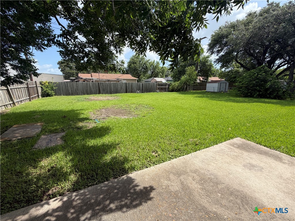 602 E Rosebud