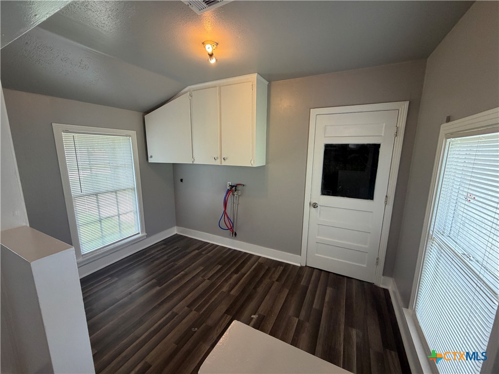 602 E Rosebud