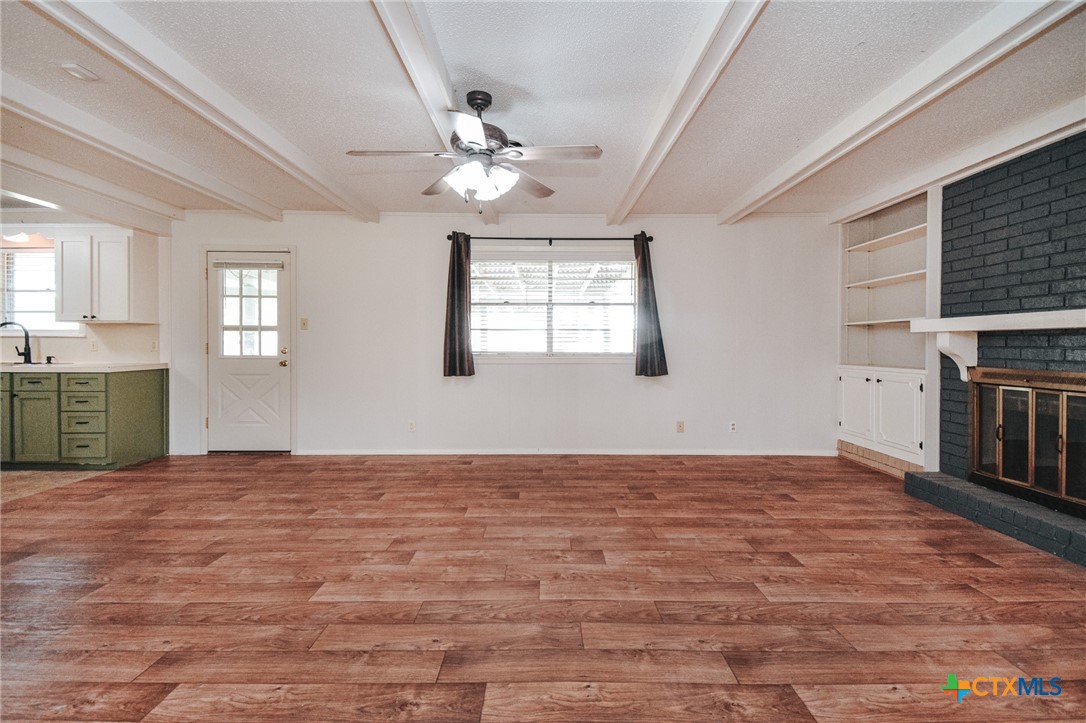 1407 Plantation Road