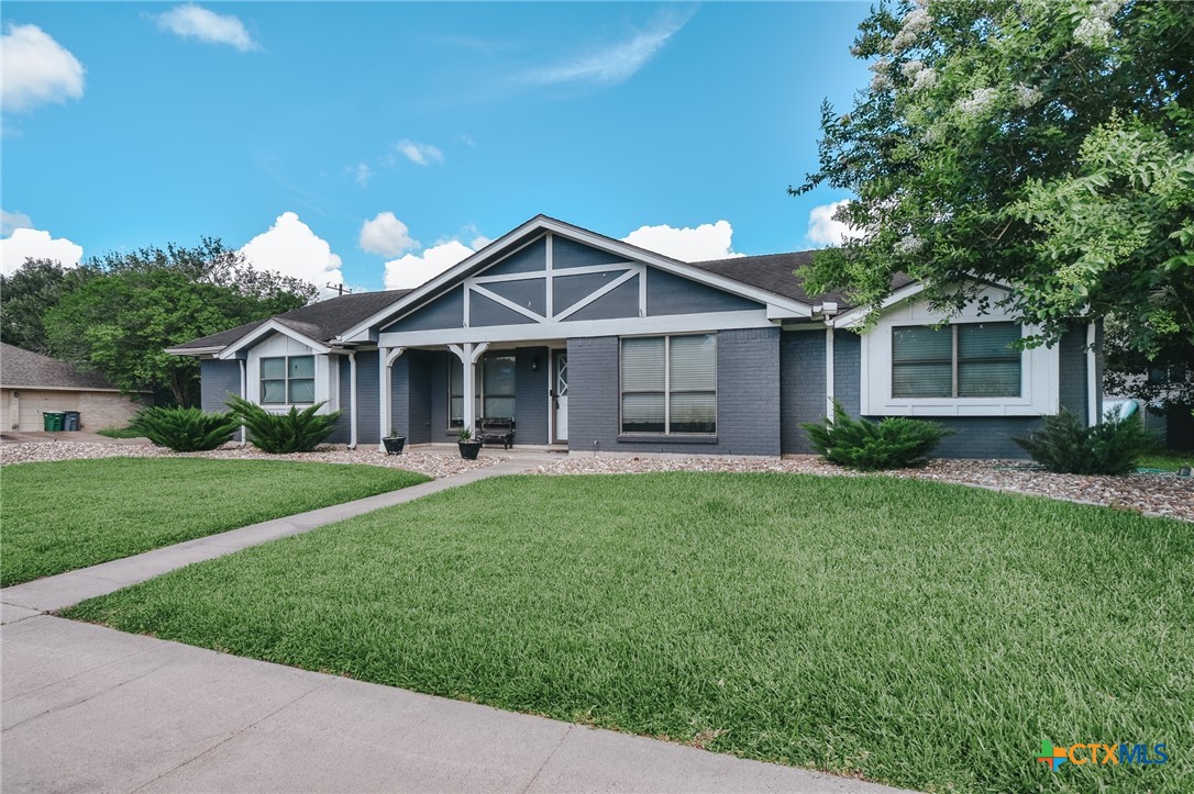 1407 Plantation Road