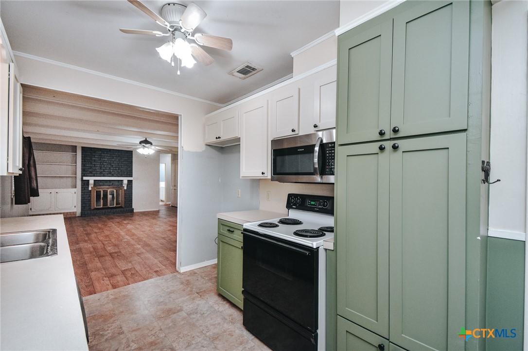1407 Plantation Road