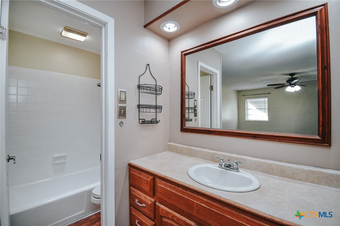 1407 Plantation Road