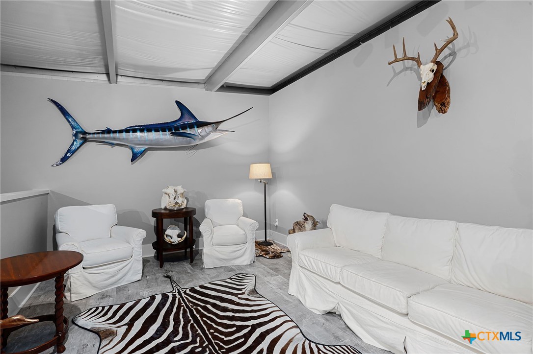 148 Lakecreek Drive