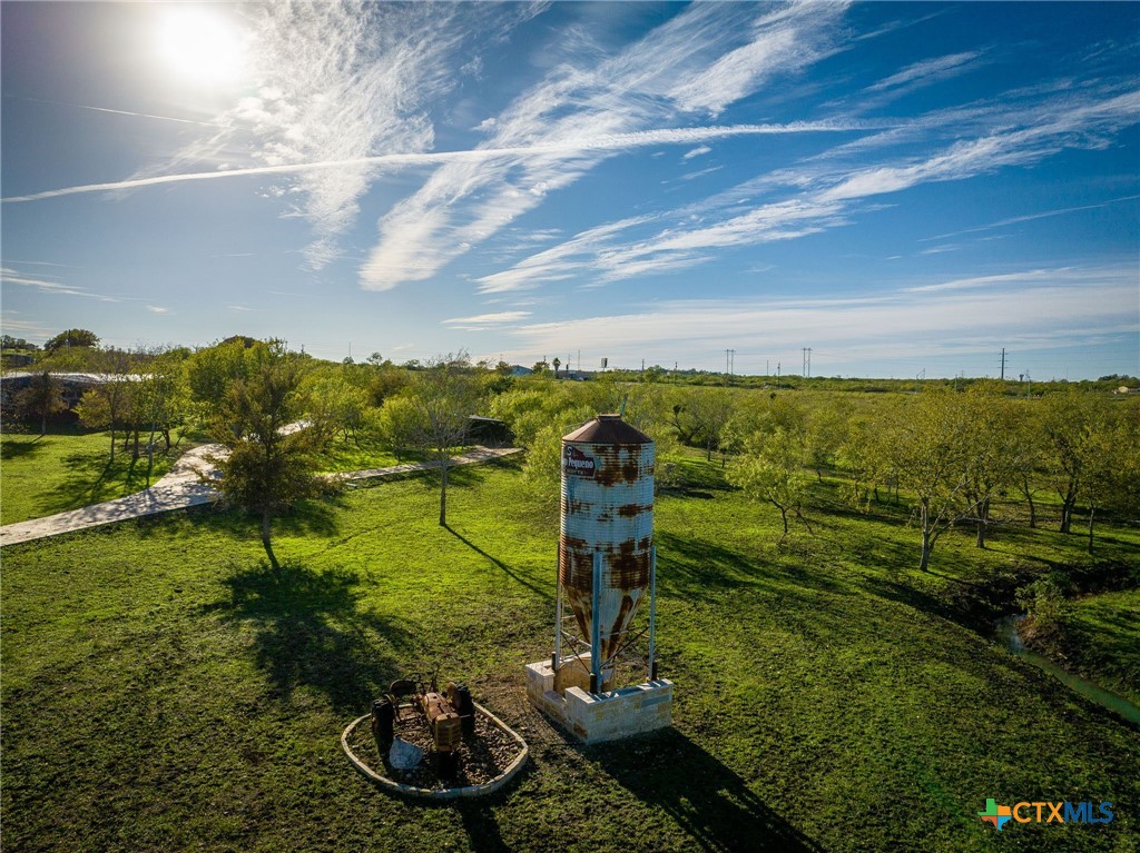 148 Lakecreek Drive