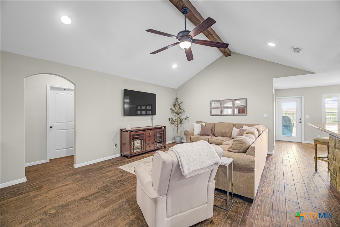 111 Gabbiano Court
