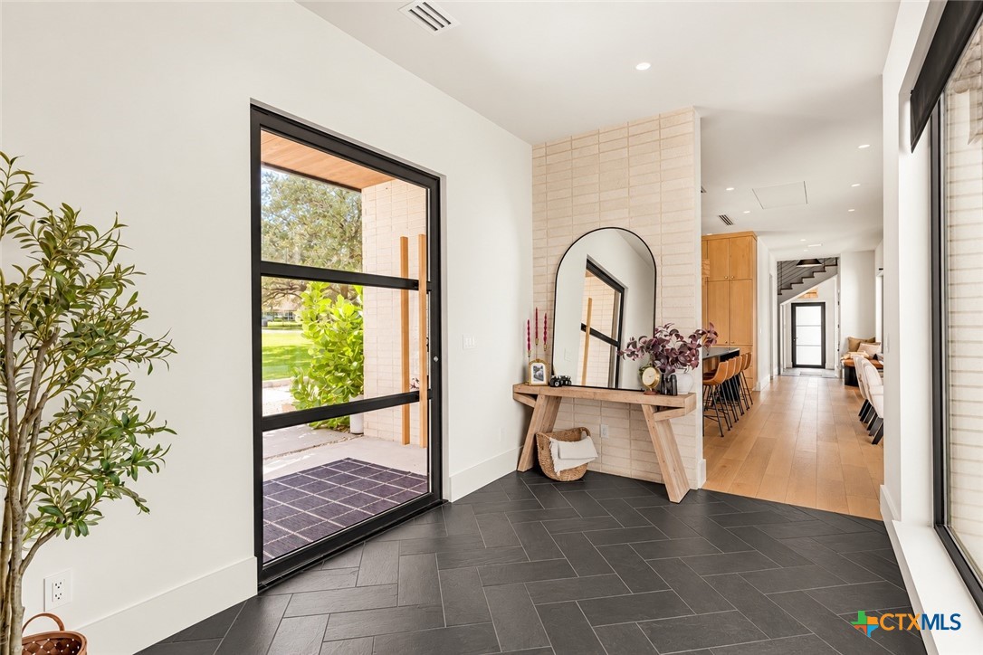 356 Camino Real