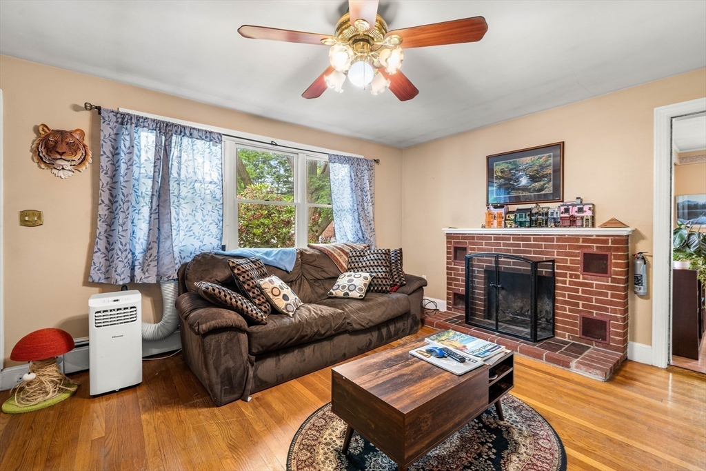 23 Mifflin Dr