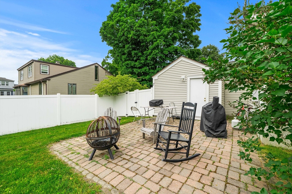 23 Mifflin Dr