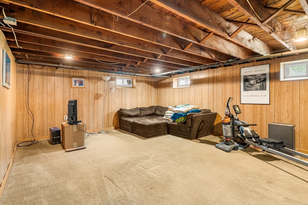 23 Mifflin Dr