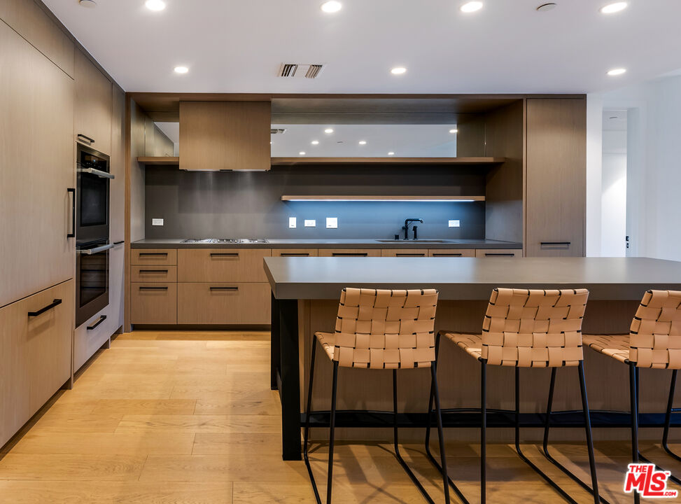 10777 Wilshire Blvd Unit: 405