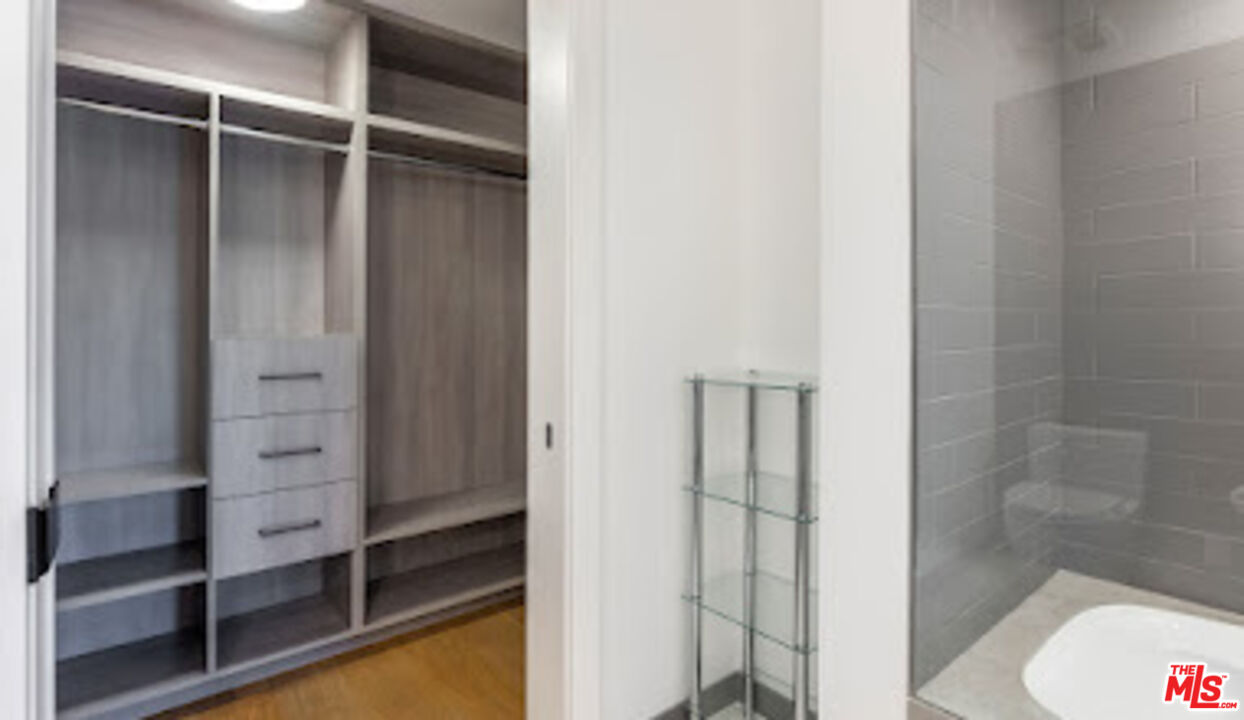 10777 Wilshire Blvd Unit: 405