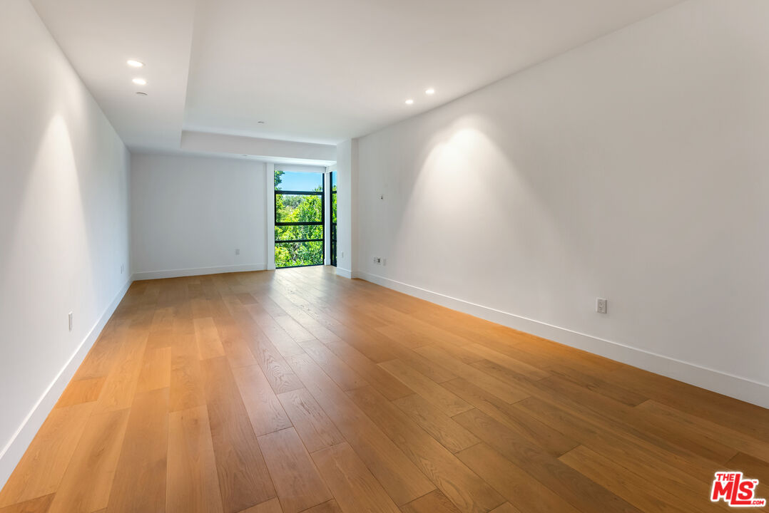 10777 Wilshire Blvd Unit: 405