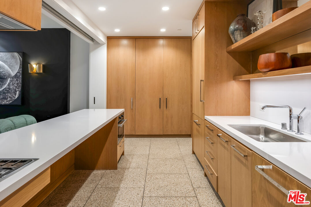 10777 Wilshire Blvd Unit: 405