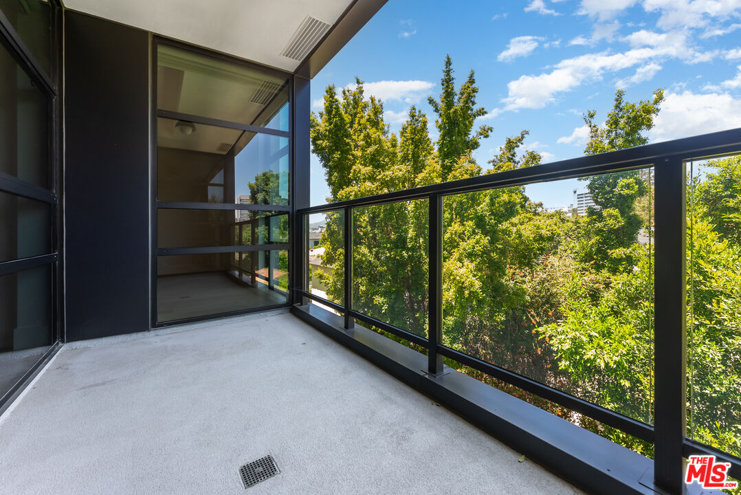 10777 Wilshire Blvd Unit: 405