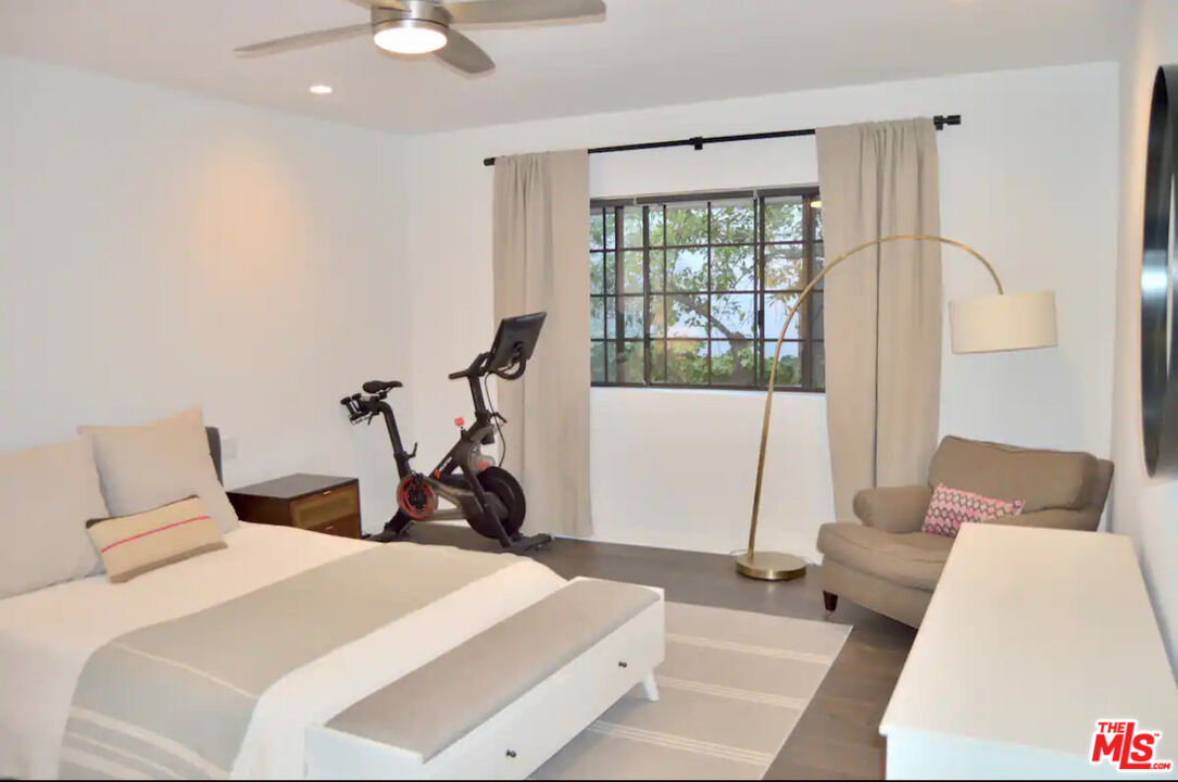 11815 Dorothy St Unit: 1
