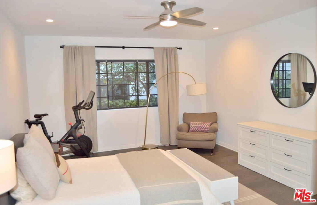 11815 Dorothy St Unit: 1