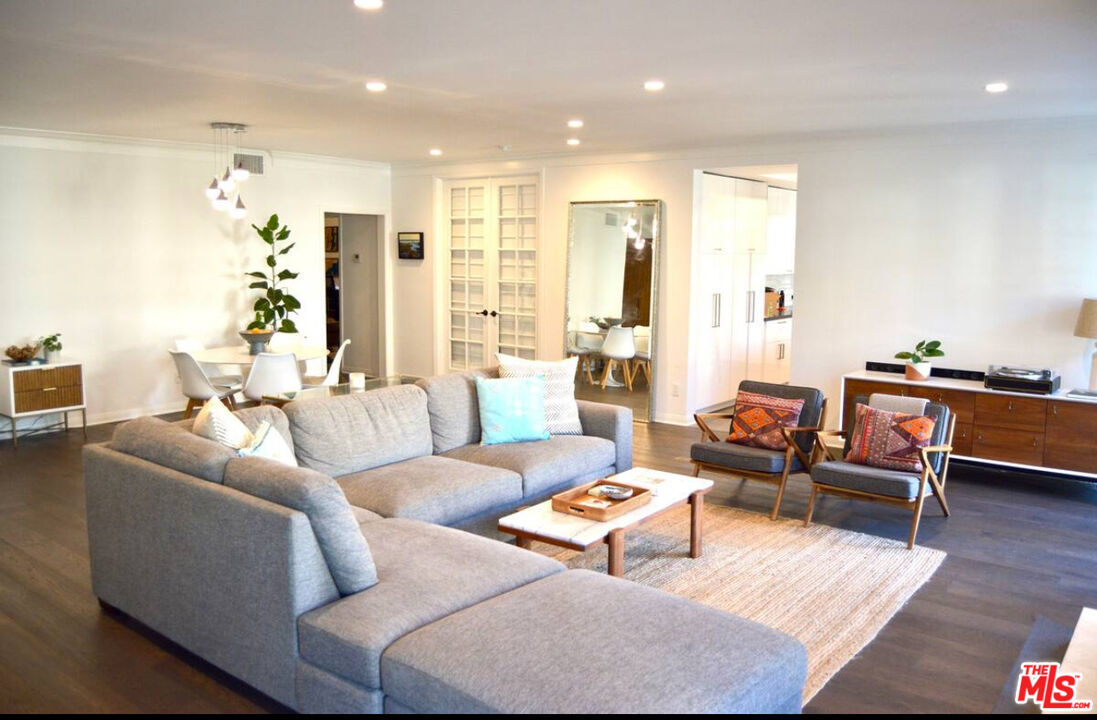 11815 Dorothy St Unit: 1