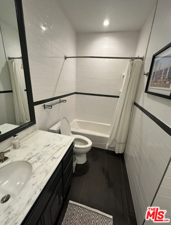 11815 Dorothy St Unit: 1