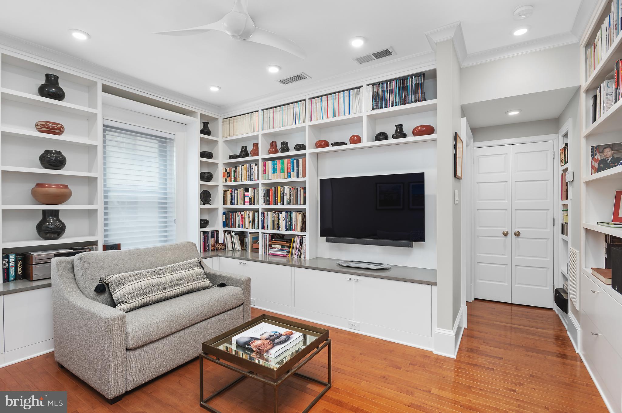 2153 CALIFORNIA STREET NW Unit: 402