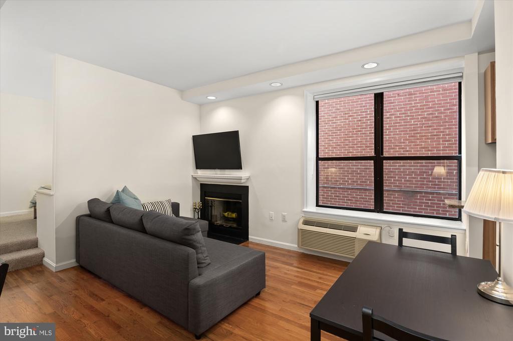 2145 California St NW #203