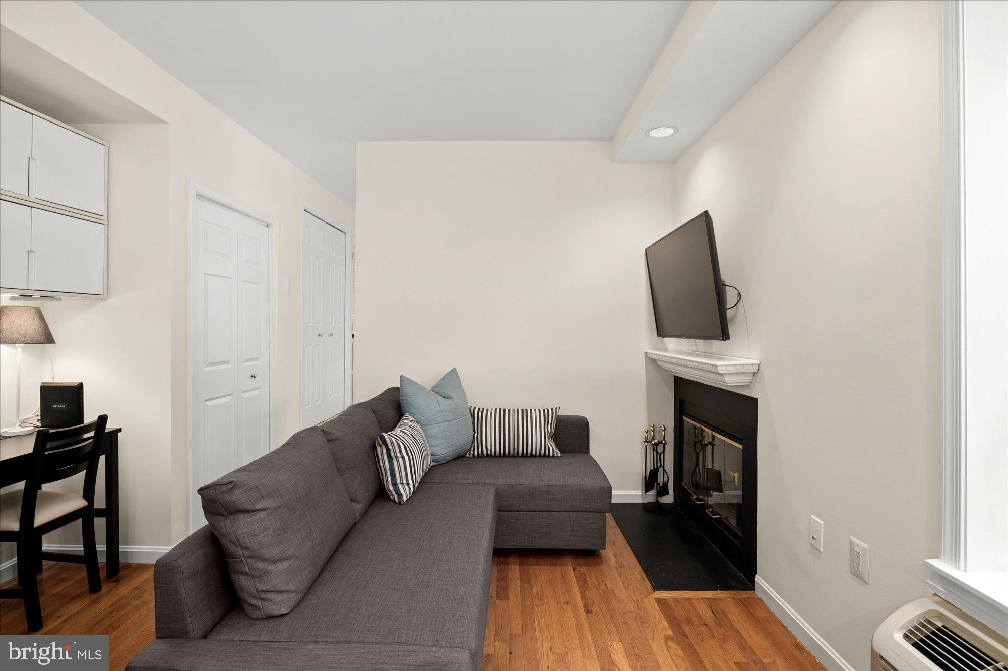 2145 California St NW #203