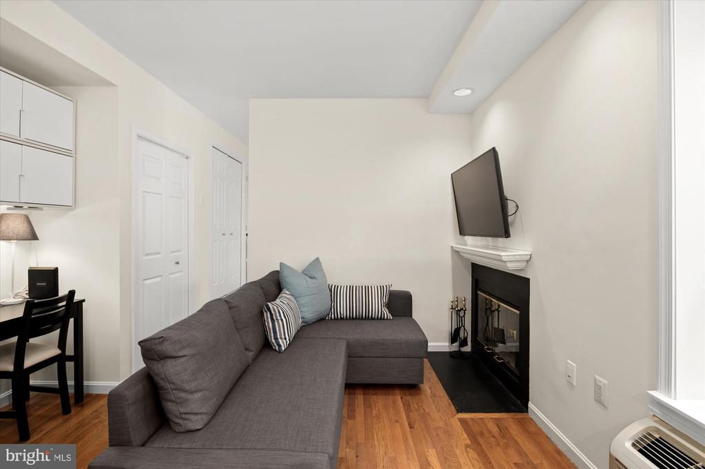 2145 California St NW #203