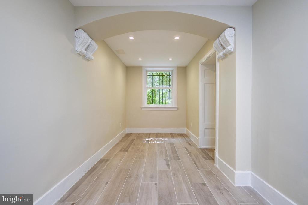 2339 Massachusetts Ave NW #4