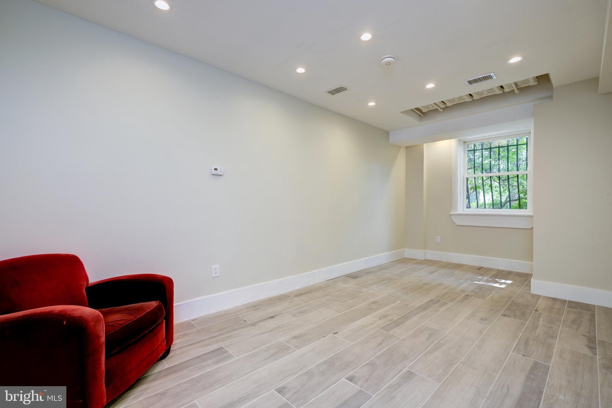 2339 Massachusetts Ave NW #4