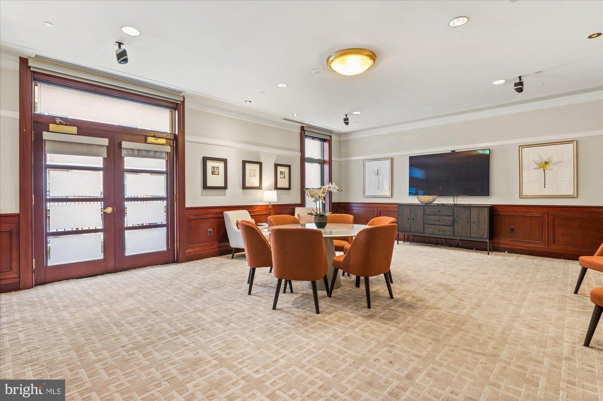 2425 L St NW #524