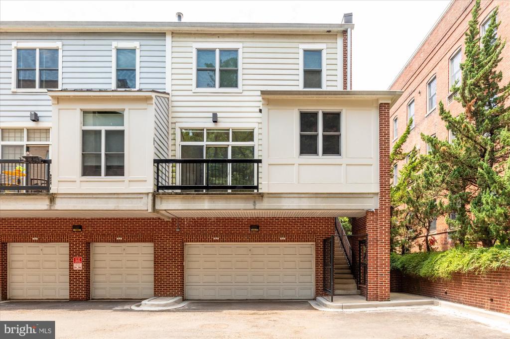 2413-1/2 20th St NW #3