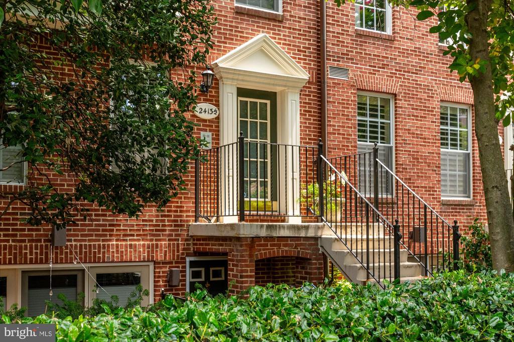 2413-1/2 20th St NW #3