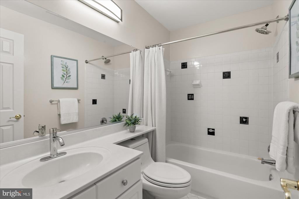 2413-1/2 20th St NW #3