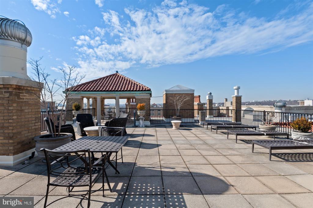 1901 Wyoming Ave NW #77