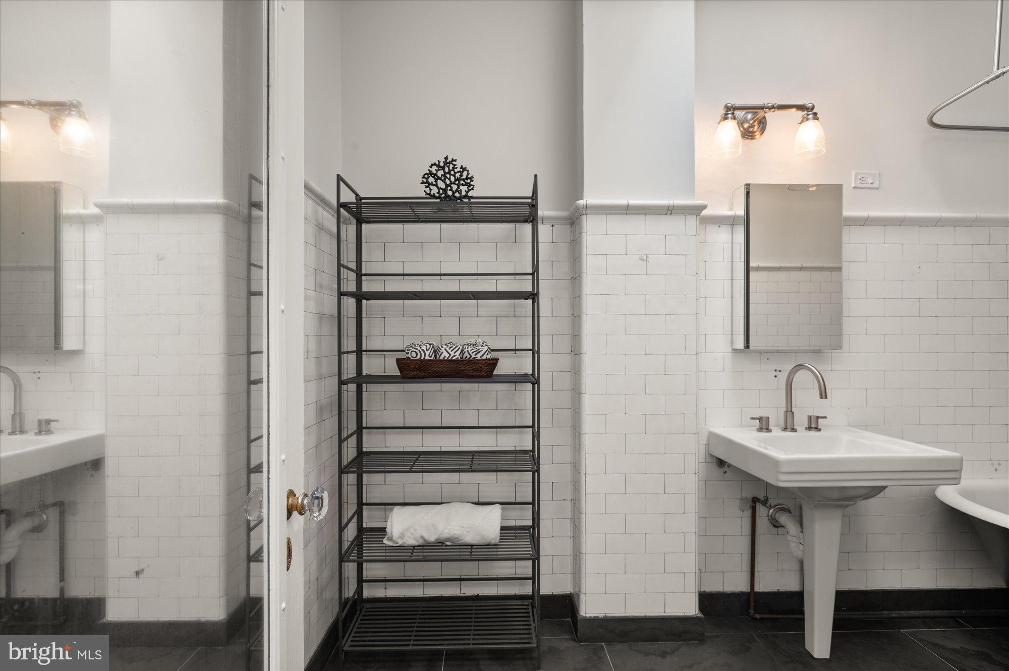 1901 Wyoming Ave NW #77