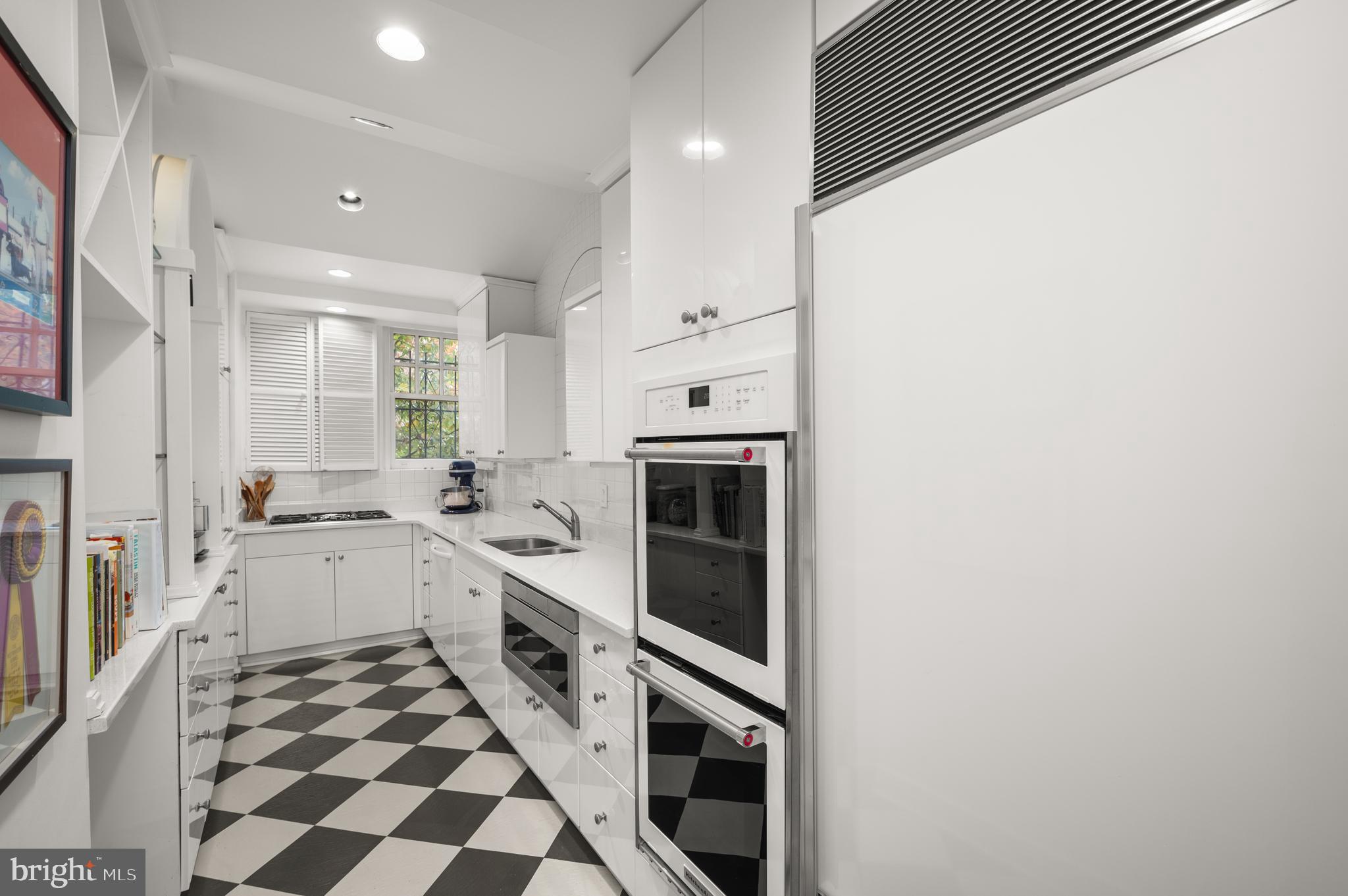 2311 Connecticut Ave NW #102