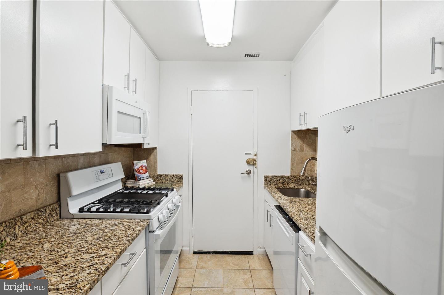 2829 Connecticut Ave NW #304