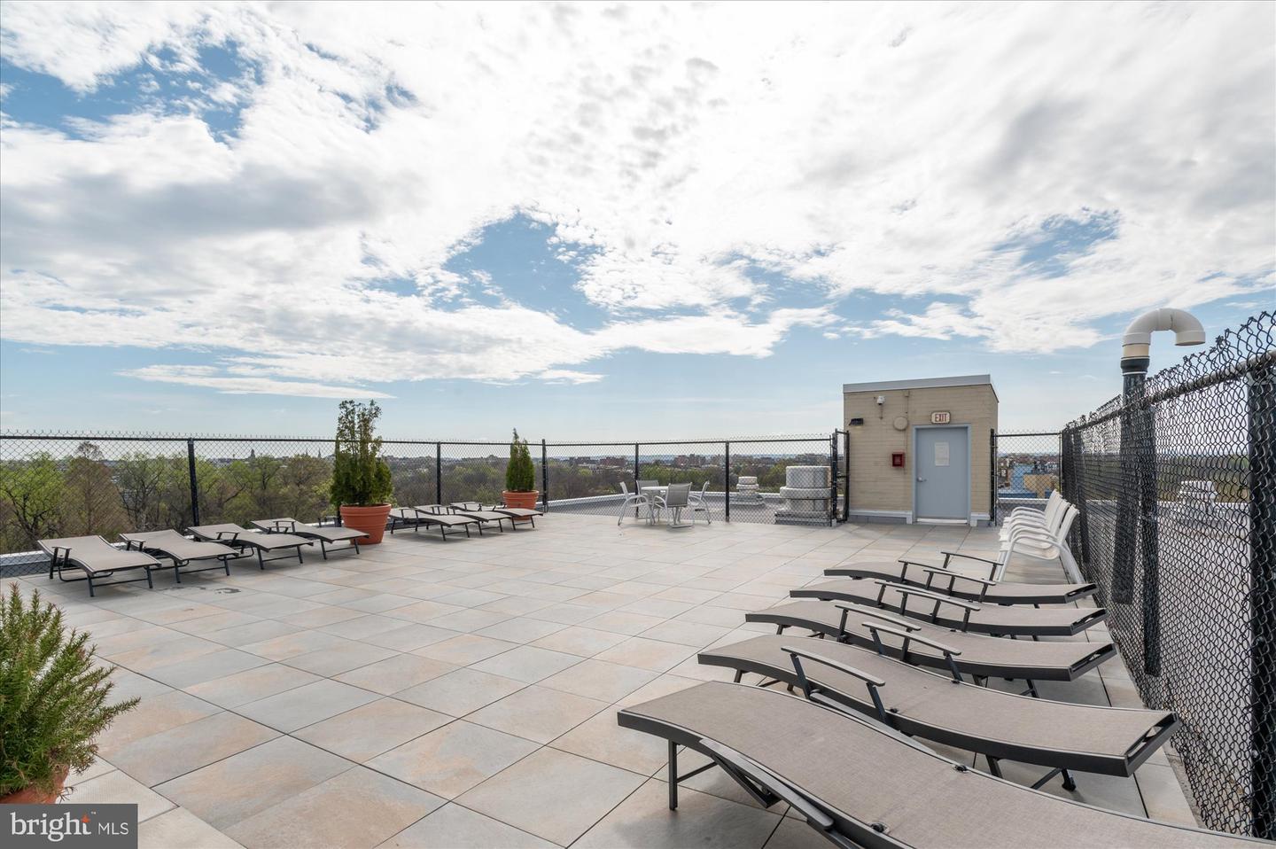 2829 Connecticut Ave NW #304