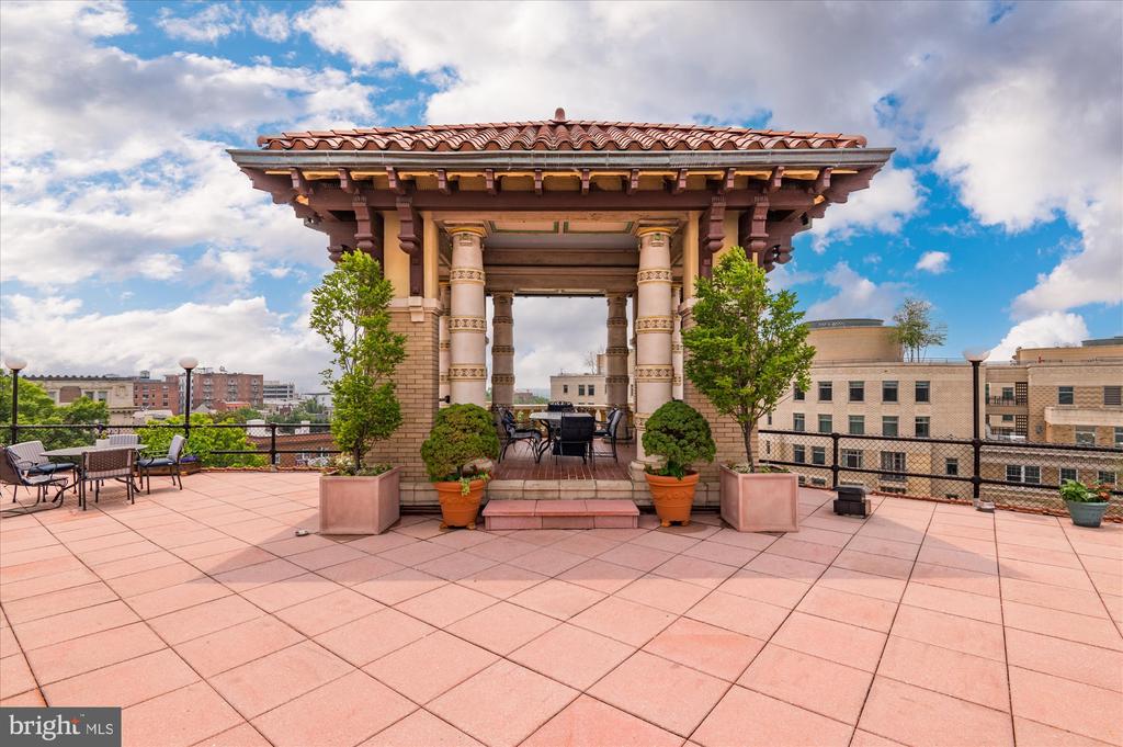 2311 Connecticut Ave NW #101