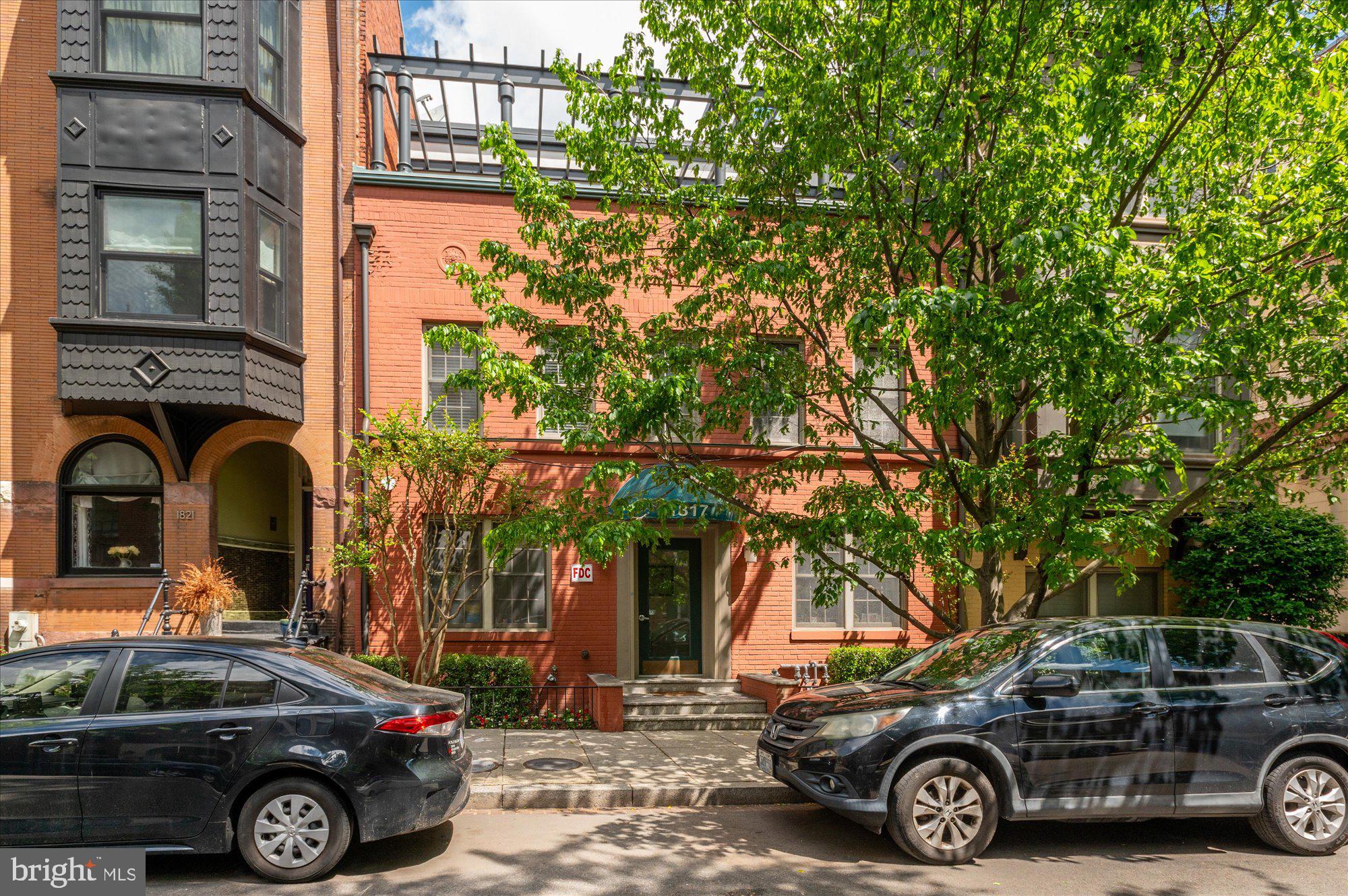 1817 Swann St NW #D