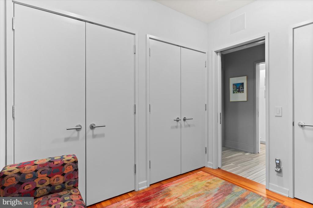 2700 Calvert St NW #315