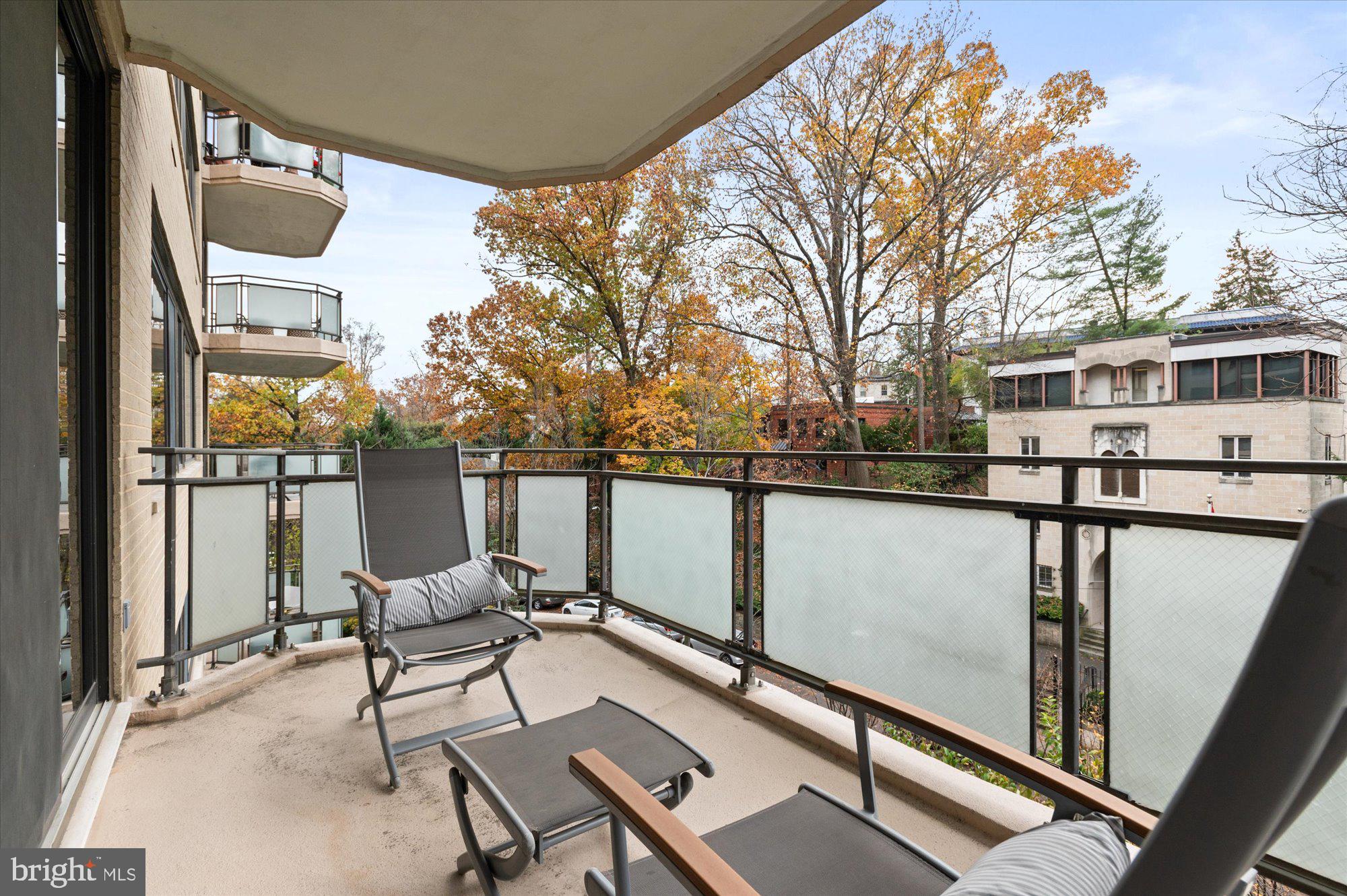 2700 Calvert St NW #315