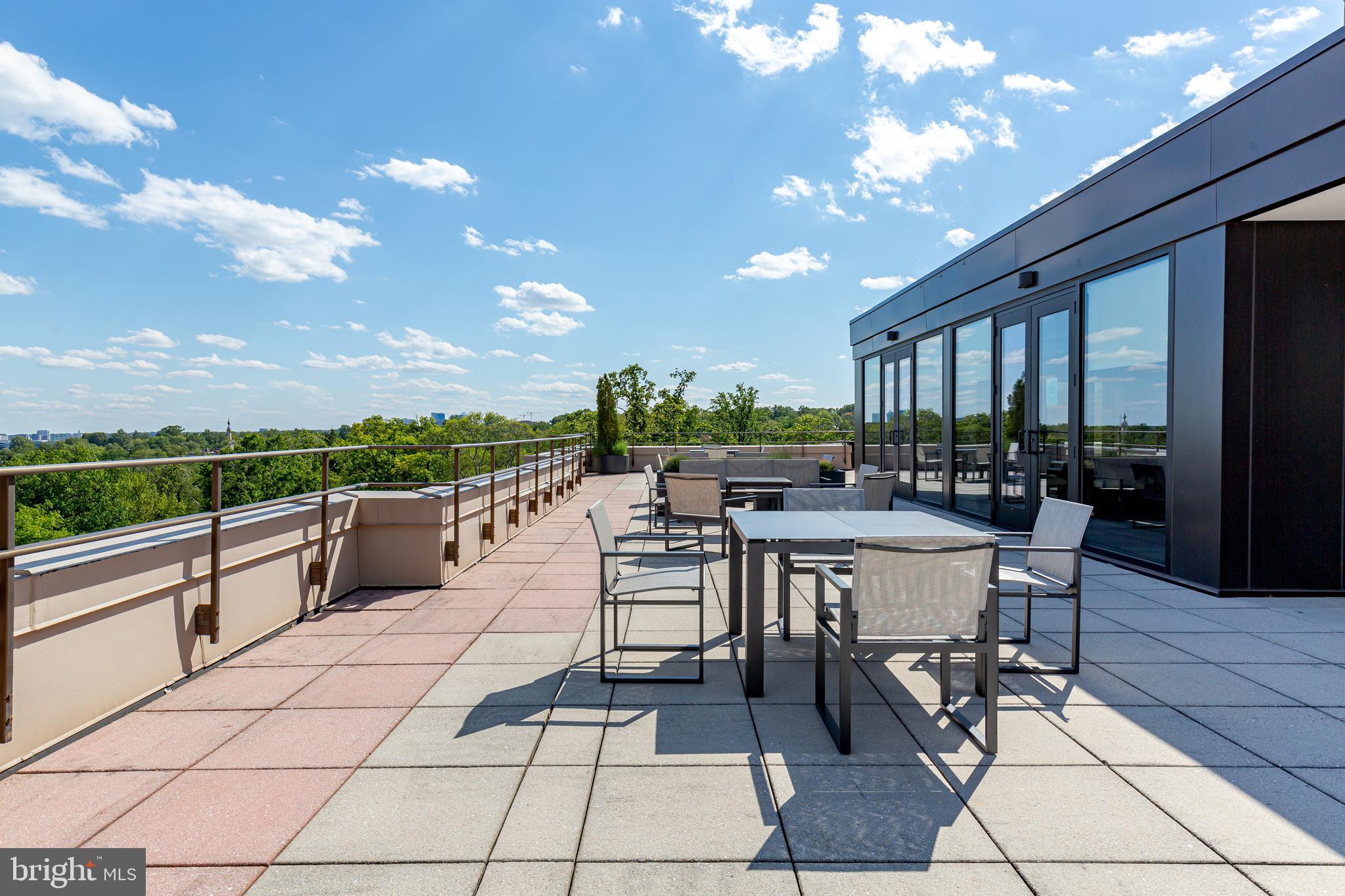 2700 Calvert St NW #315