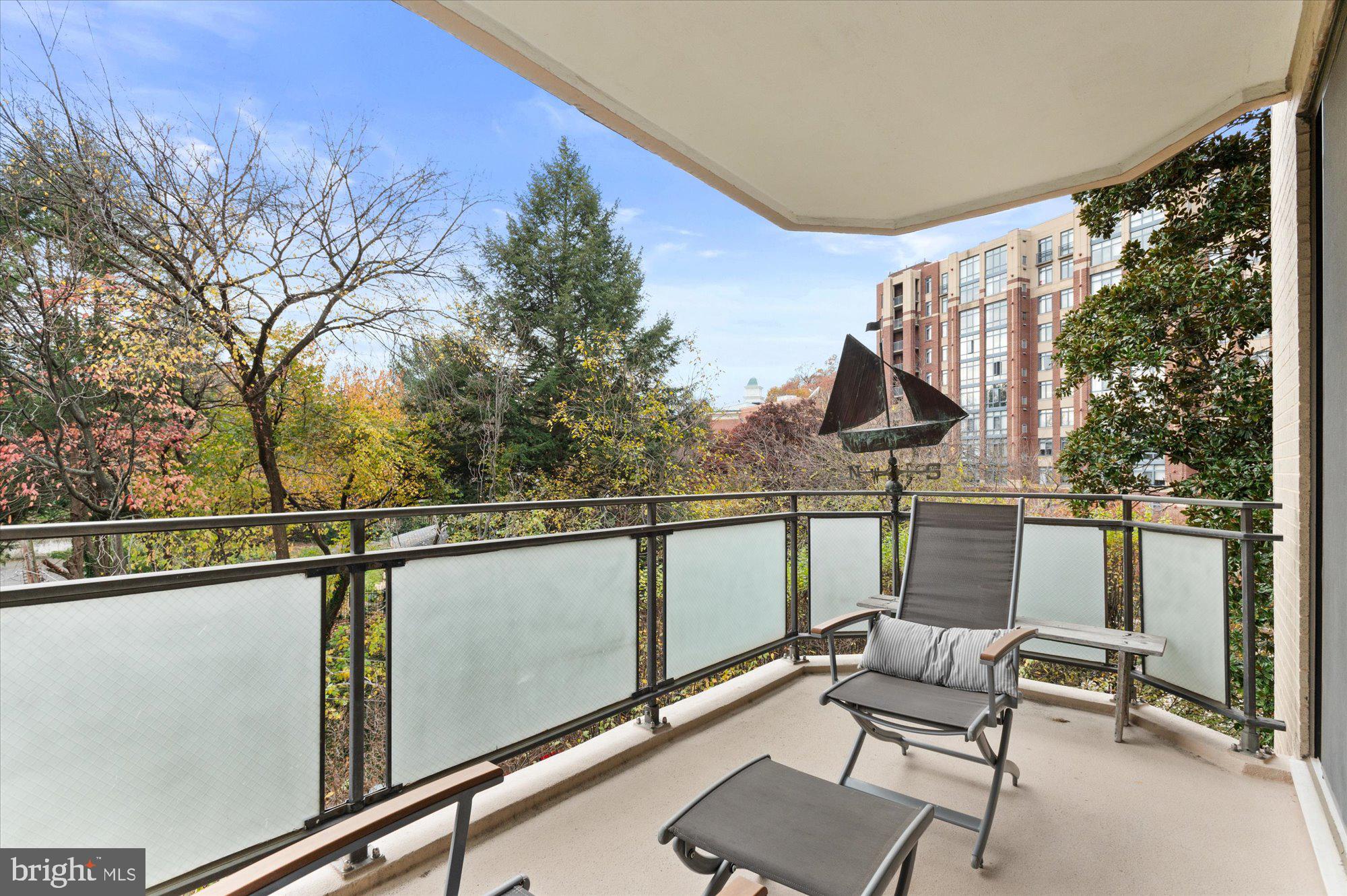 2700 Calvert St NW #315