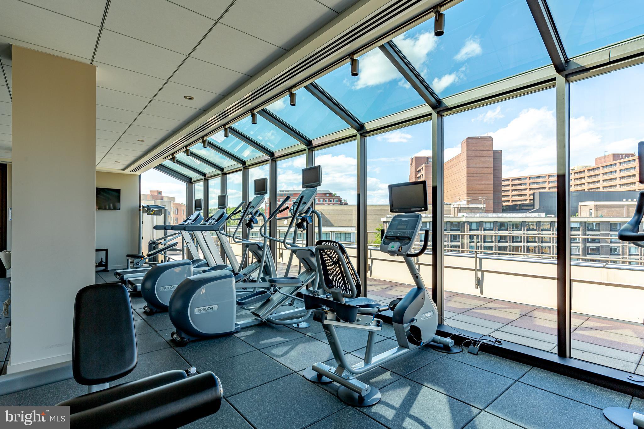 2700 Calvert St NW #315