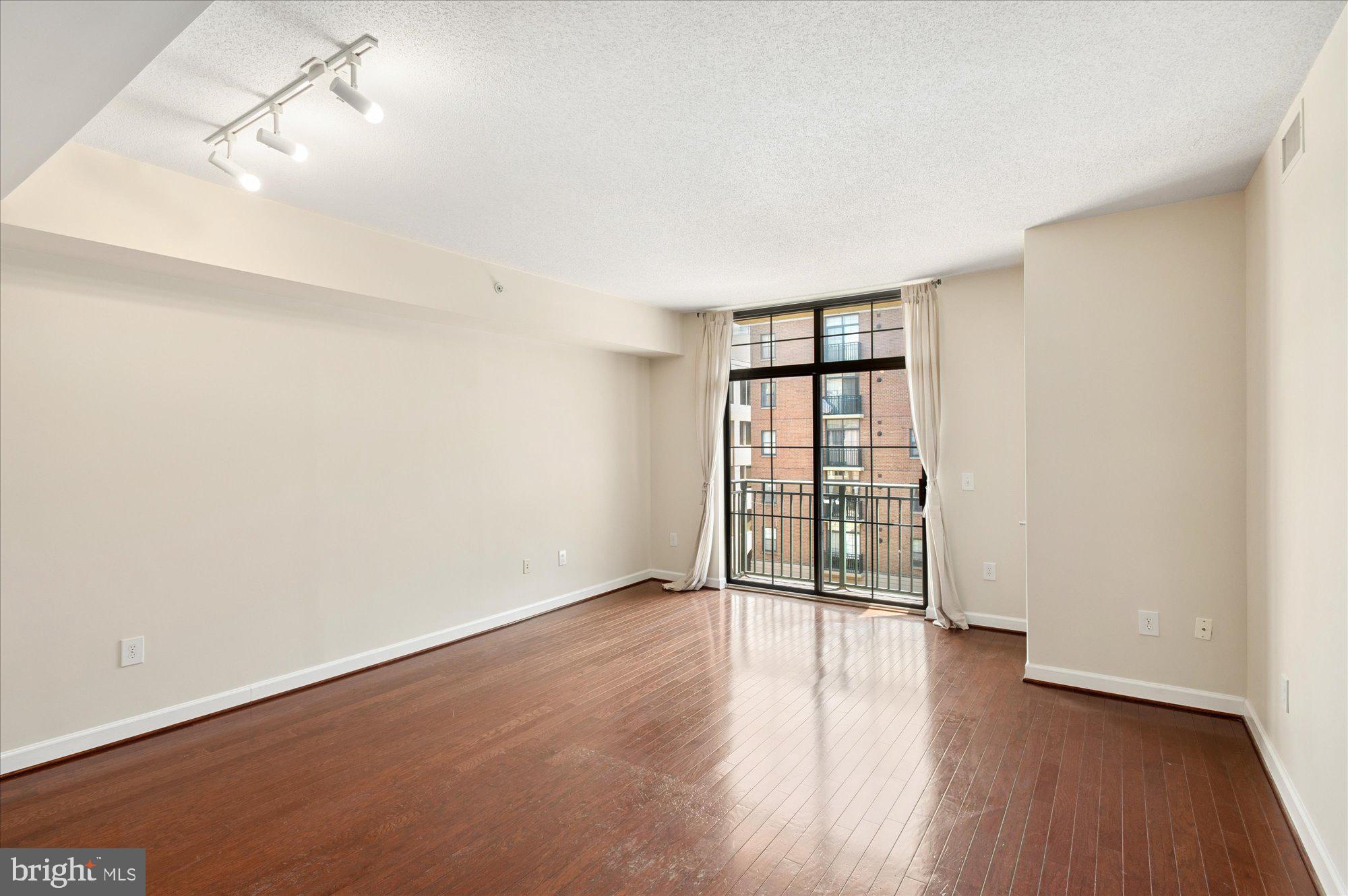 1111 25TH ST NW #714