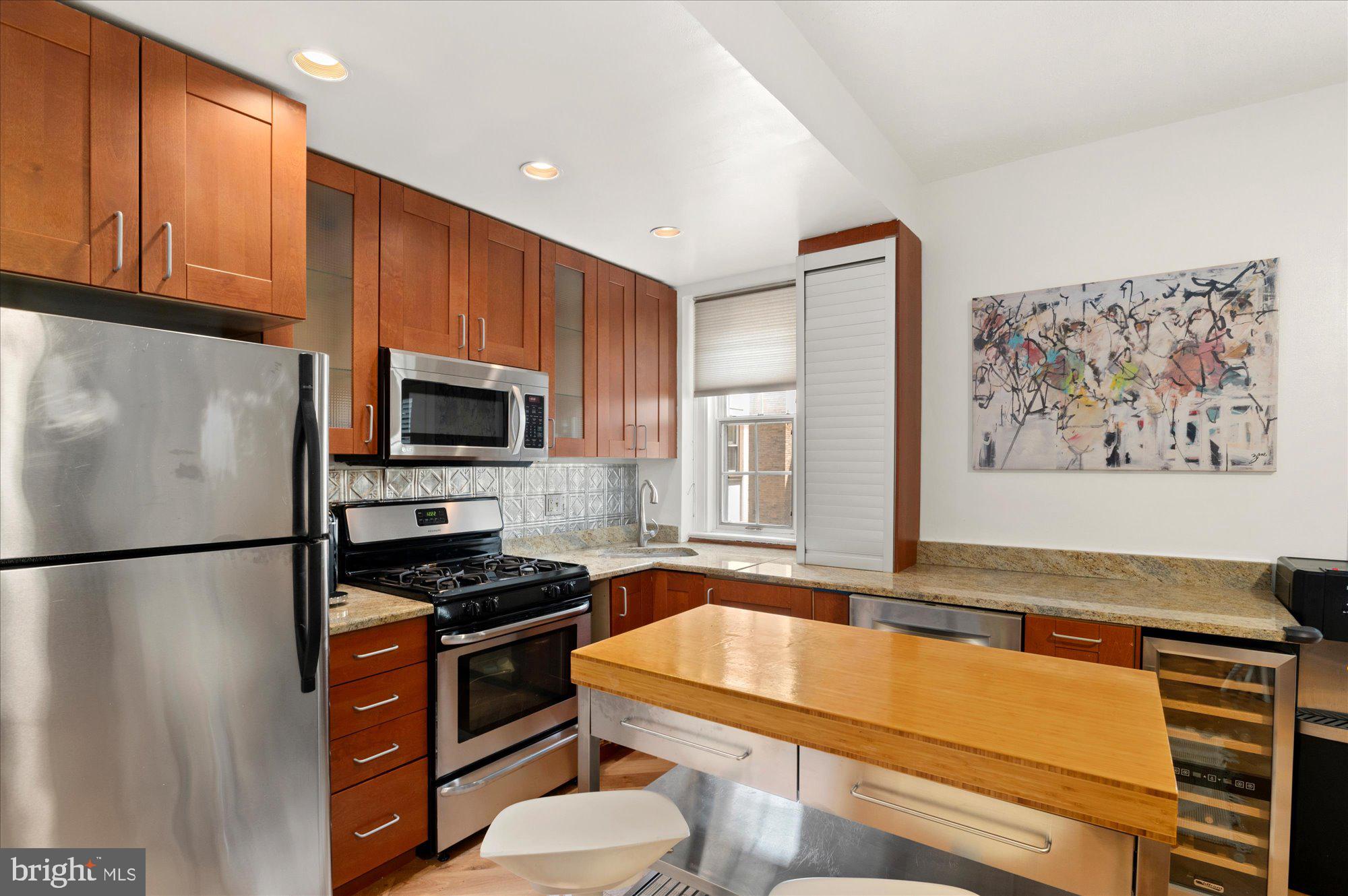 2227 20TH STREET NW 303