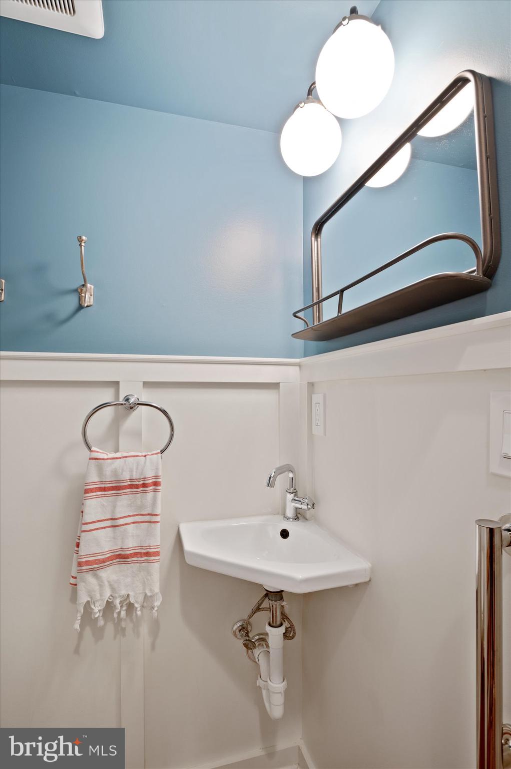 1355 CONSTITUTION AVENUE NE