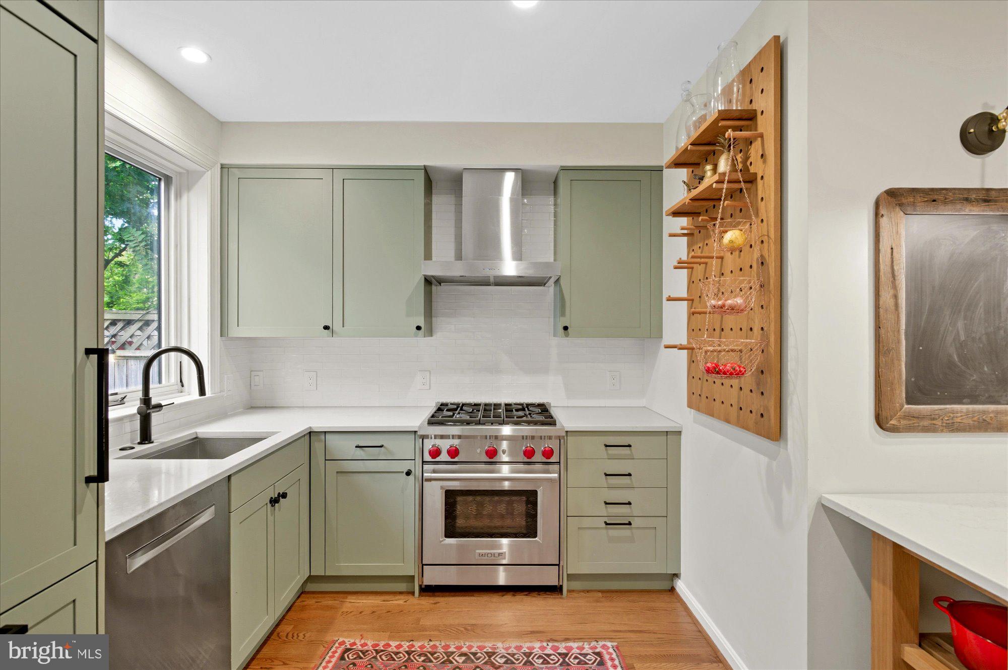 1355 CONSTITUTION AVENUE NE