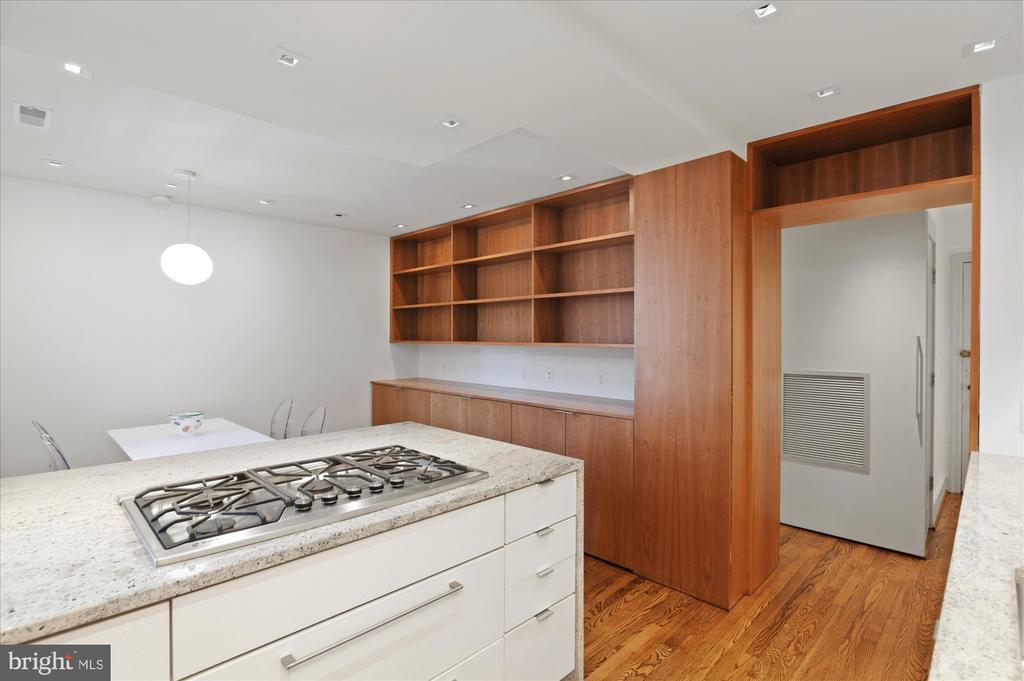 2101 CONNECTICUT AVENUE NW, #53