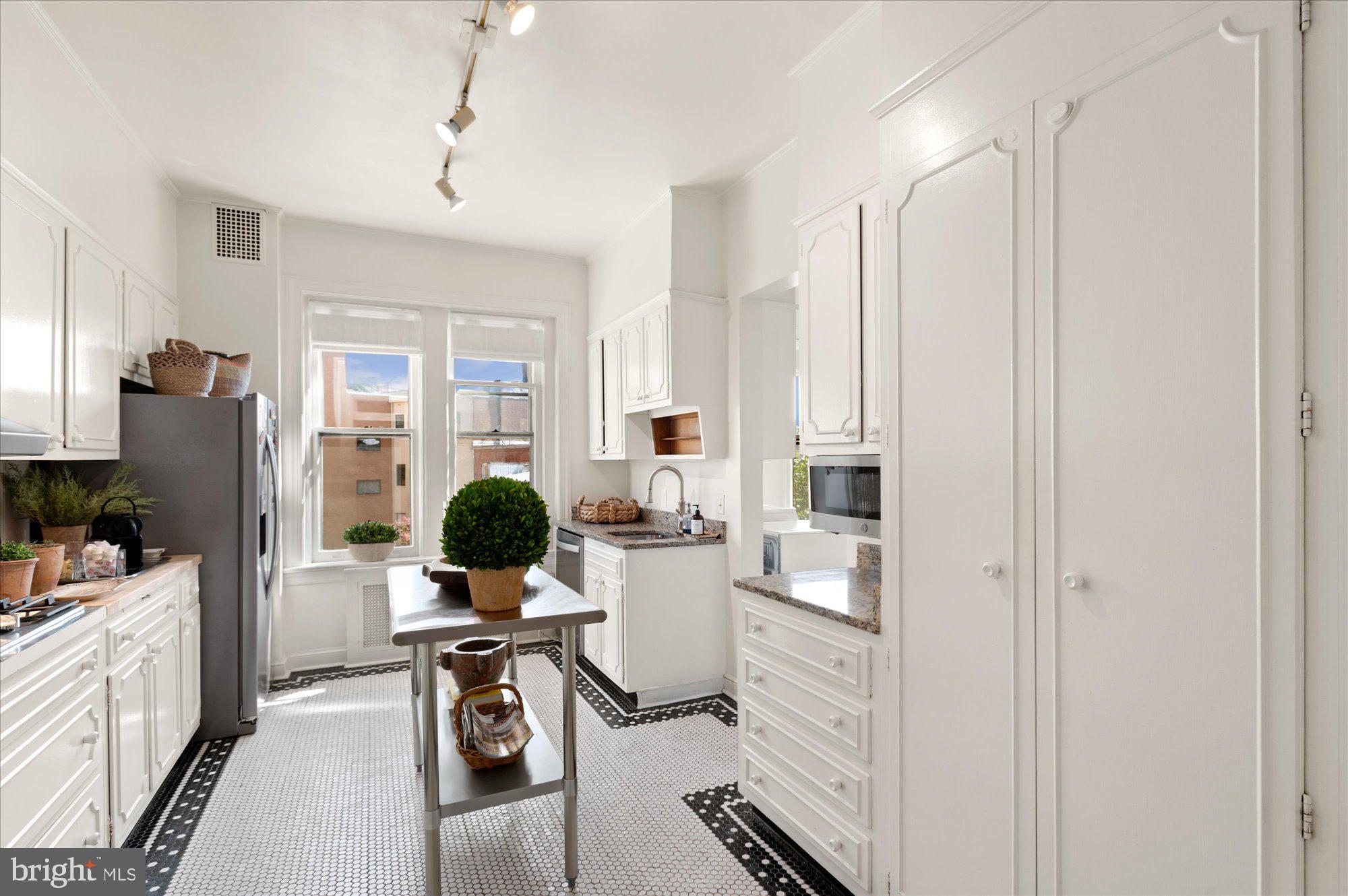 2029 CONNECTICUT AVENUE NW 42